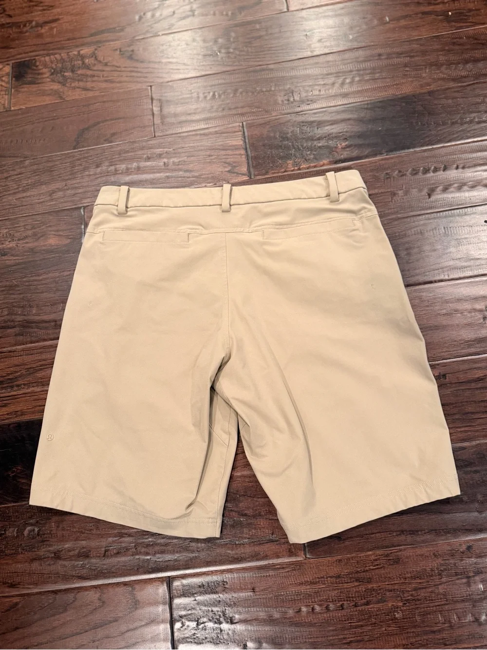 lululemon athletica Men's Khaki Flat-Front Performance Shorts